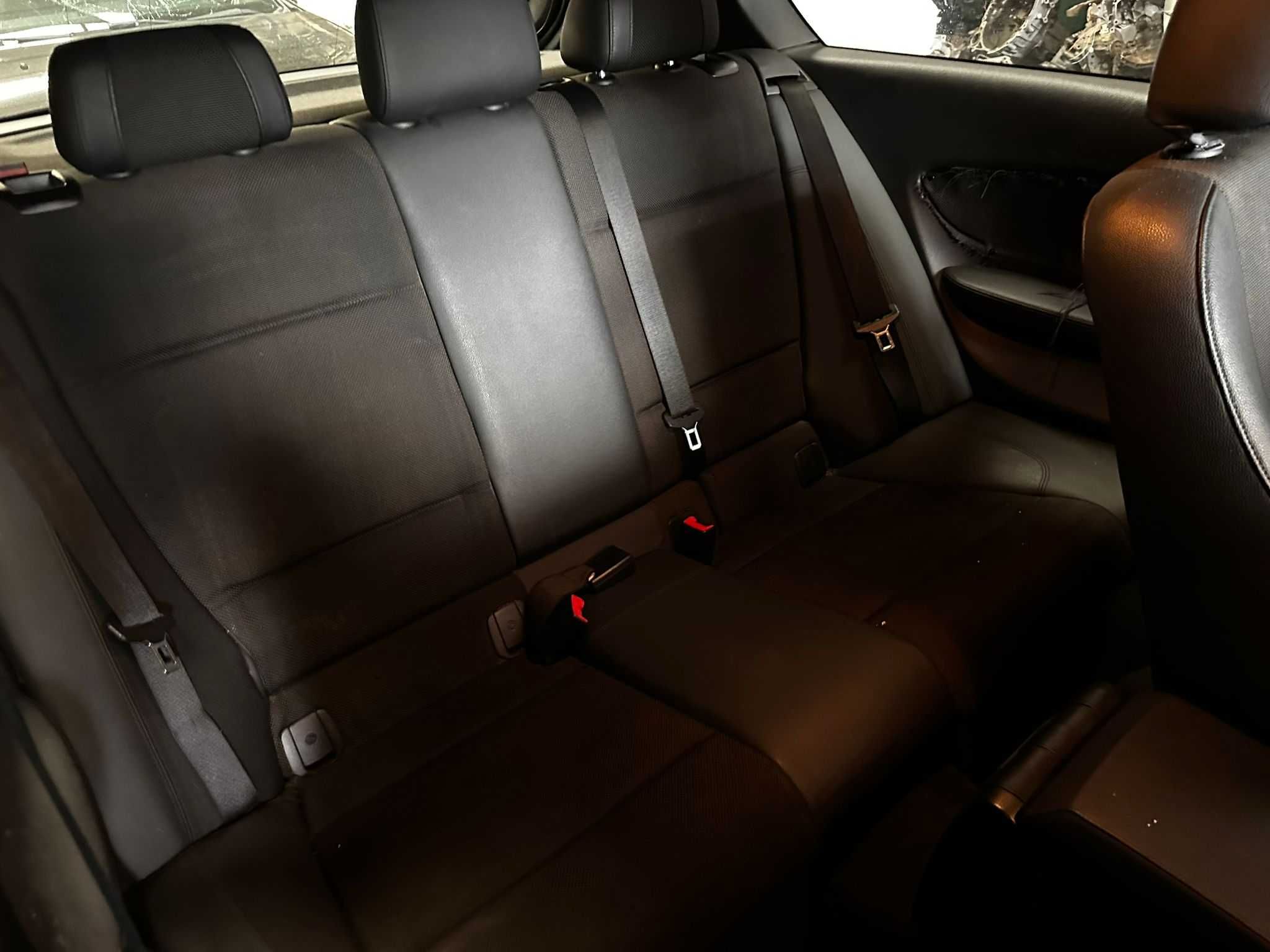 BMW 118d pack M de 2007 Salvado