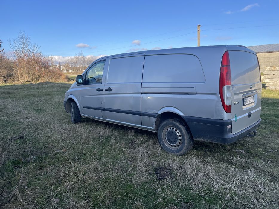 Мерседес віто 111 2005 року