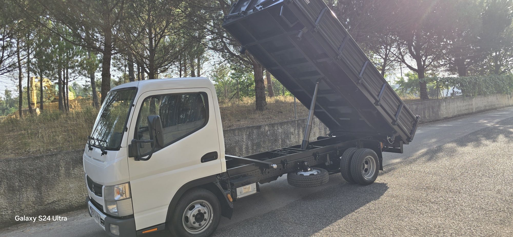 Mitsubishi Canter 3S13 Basculante