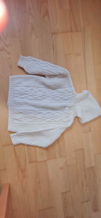 Sweterek dziewczęcy 110-122