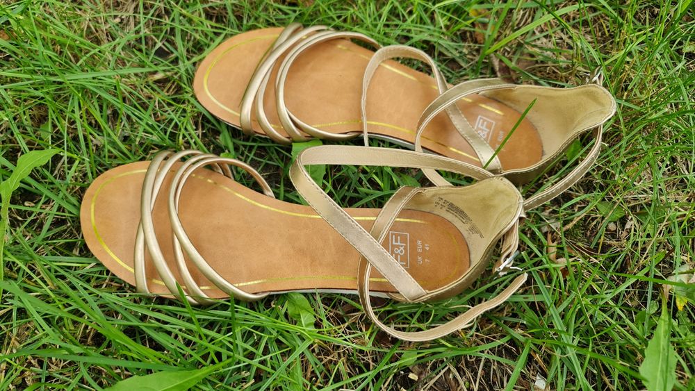 Sandałki F&F wygodne złote r. 41