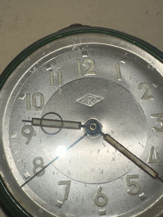 Relógio despertador antigo