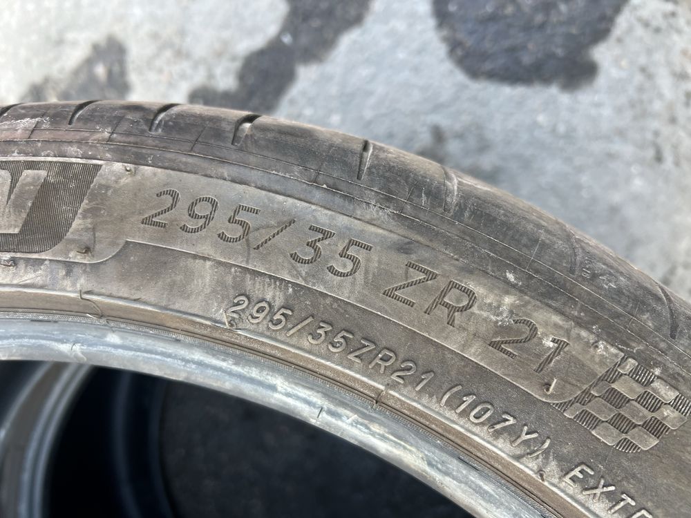 Комплект летней разноширокой резины Р21 265/40,295/35 колеса
