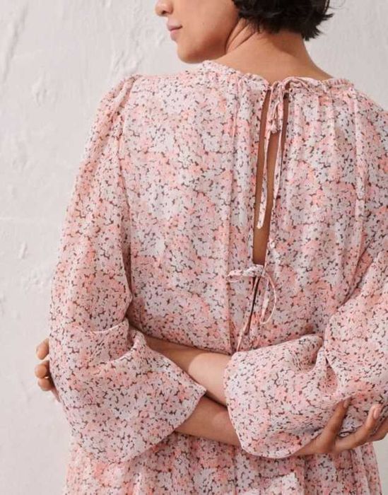 Плаття міді H&M з довгим рукавом в квітковий принт