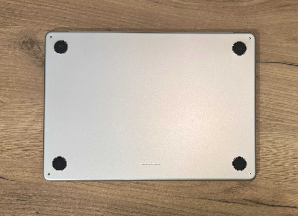  MacBook Air 13 2022 M2 16GB RAM 256GB SSD Starlight АКБ 100%