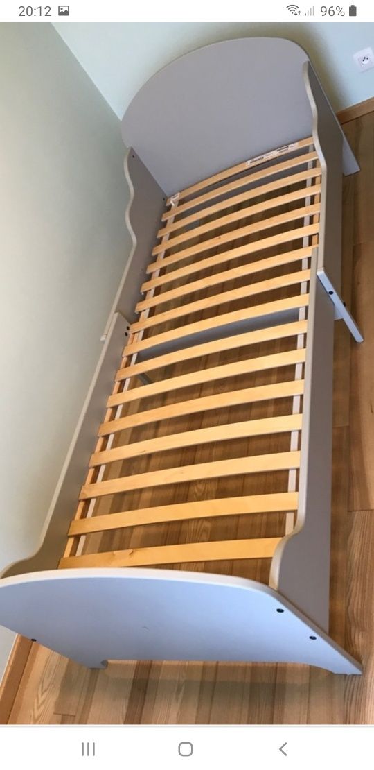 Rozsuwane łóżko Ikea Trogen razem z dnem łóżka Lüroy + 1 materac