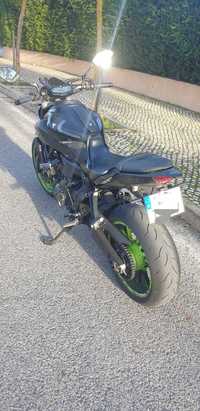 Moto Yamaha MT07