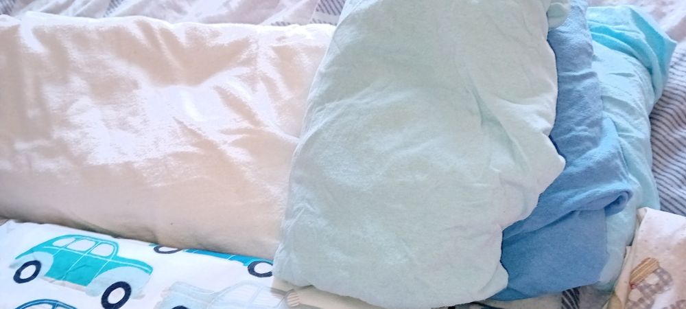 Lençóis, colcha, capa de colcha e fronha bebé ou criança