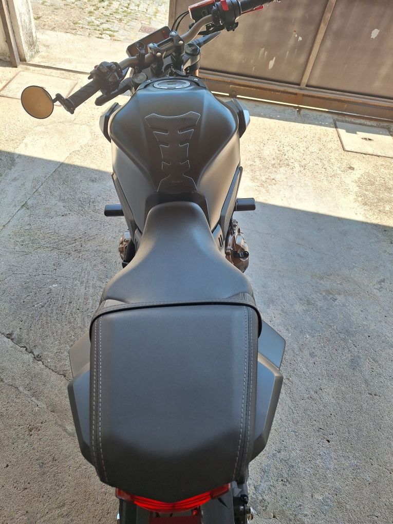 Honda CB650R 2021