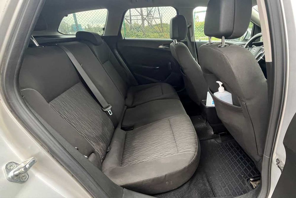 Opel Astra 2013 рік