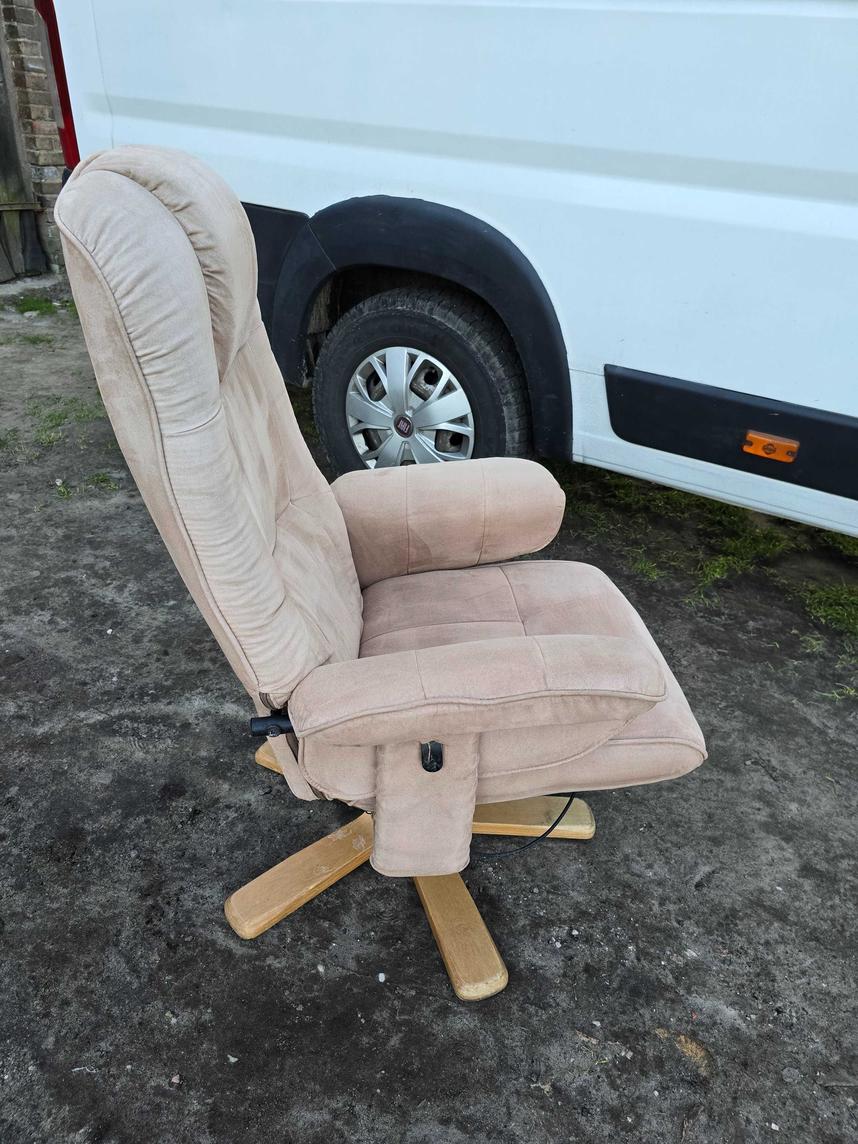 Fotel obrotowy z funkcją relaksacyjną + podnóżek
