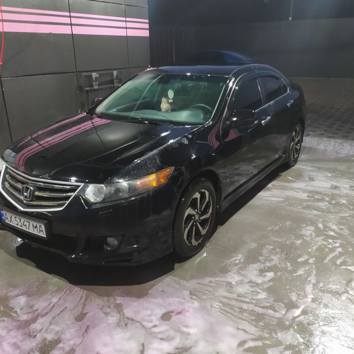 Продам Хонду аккорд 8