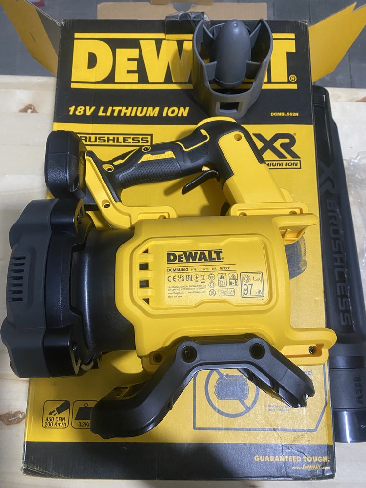 Повітродув акумуляторний безщітковий DeWALT DCMBL562N нове