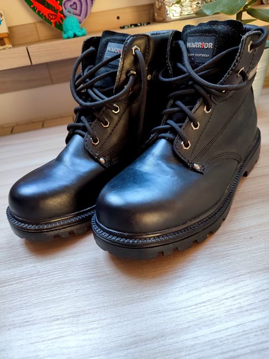 Nowe, skóra, buty wojskowe, harcerskie, trapery, 43, odbiór osobisty.