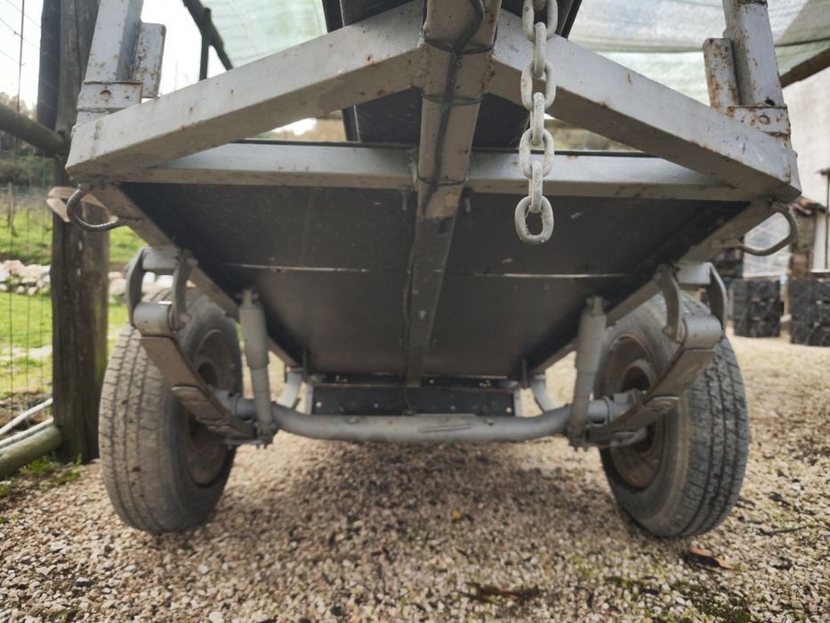 Atrelado de carga e com calha de moto