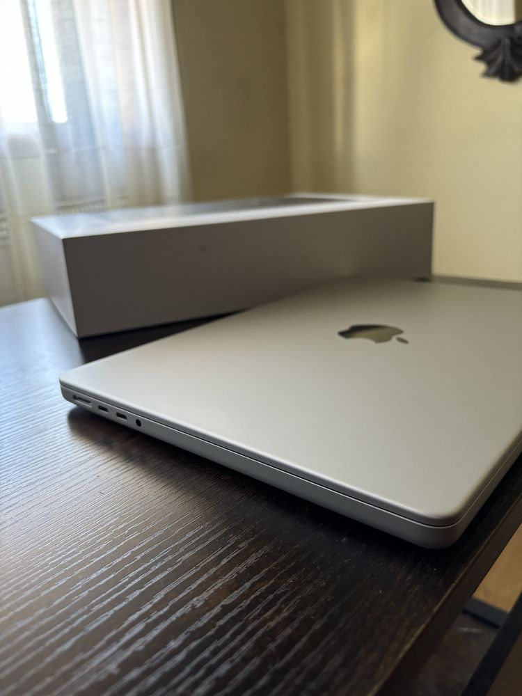 MacBook Pro de 14 polegadas M3 com 512GB SSD e 8GB de RAM