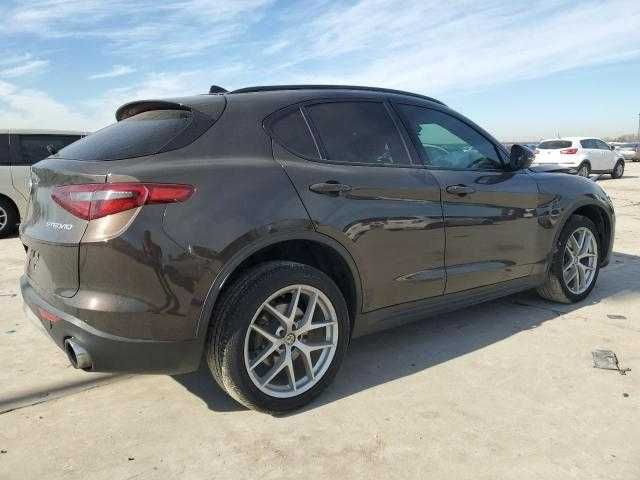 Alfa Romeo Stelvio USA  панорама