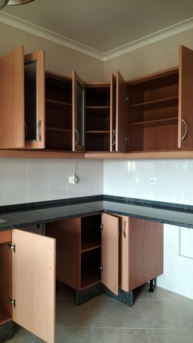 Cozinha usada em bom estado