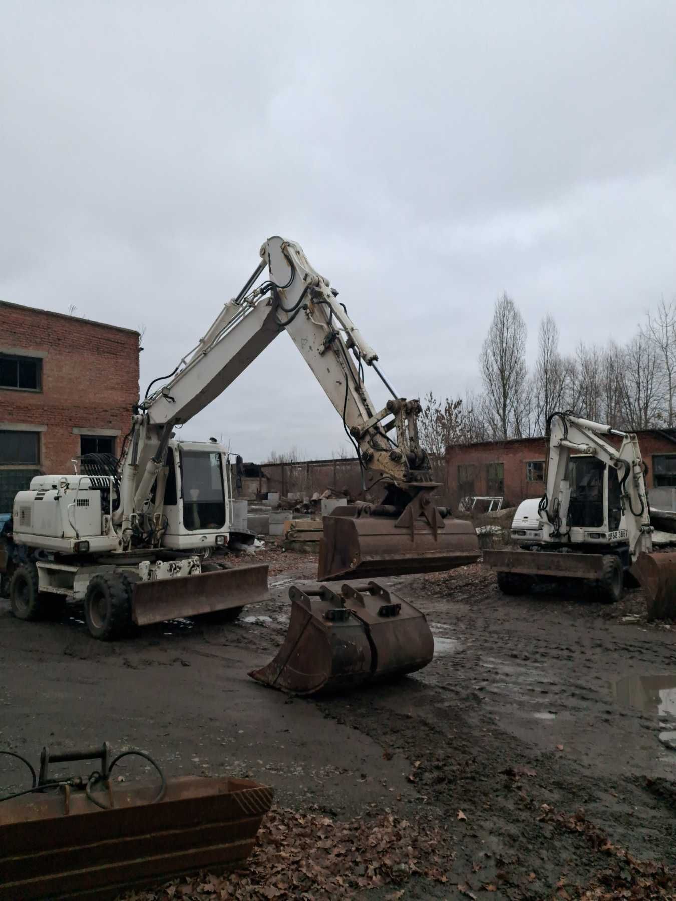 Продам екскаватор Komatsu PW 180