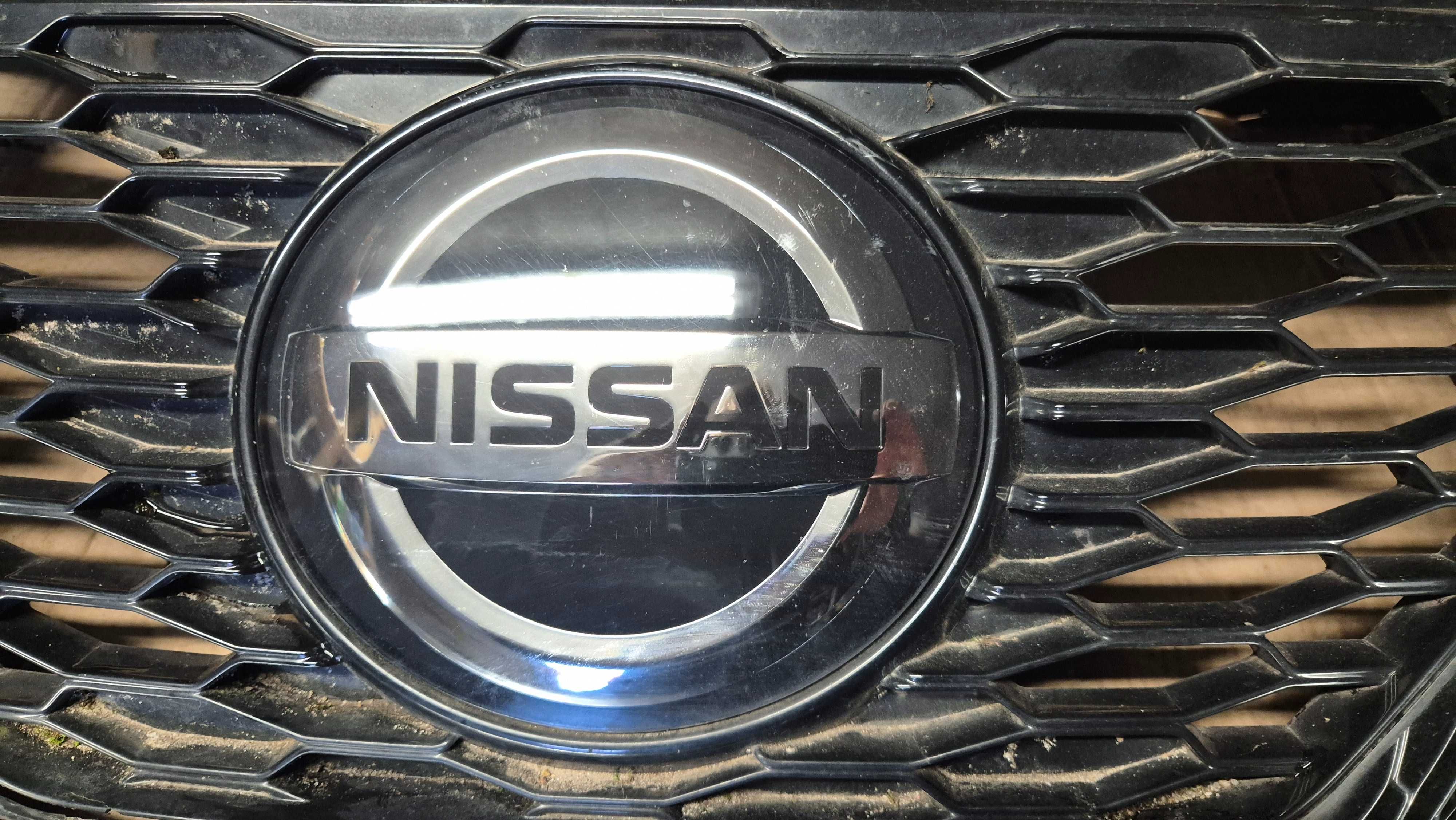 NISSAN QASHQAI 2 II J11 Lift znaczek emblemat