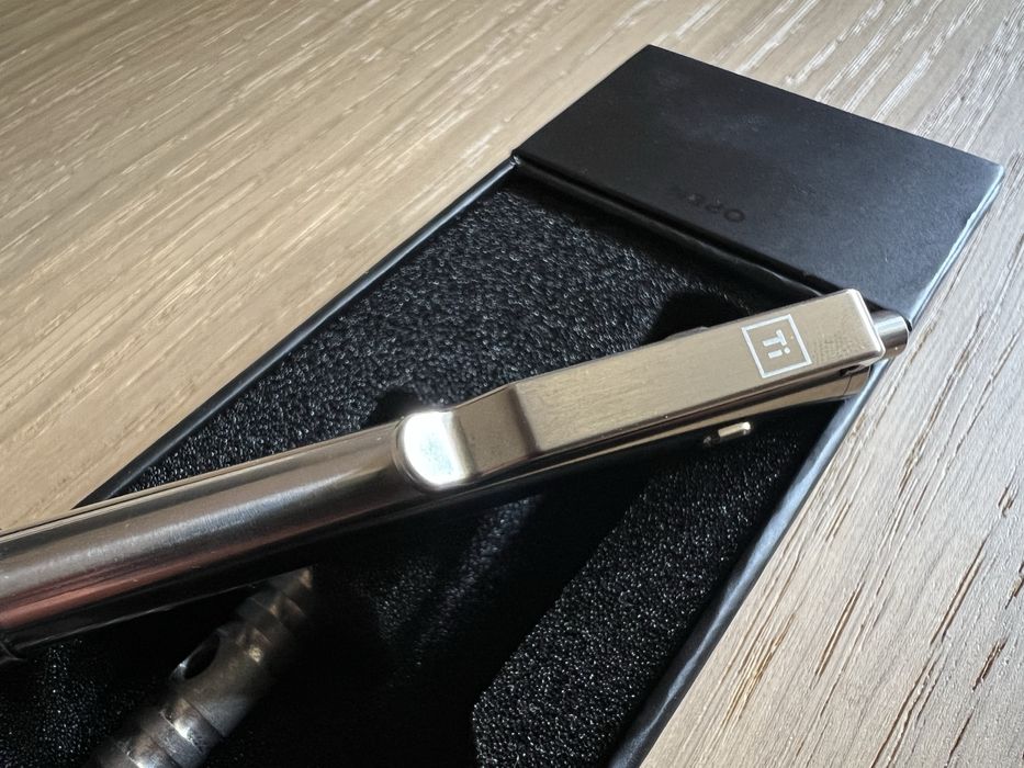Długopis tytanowy Big Idea Design Dual Side Click Pen - EDC