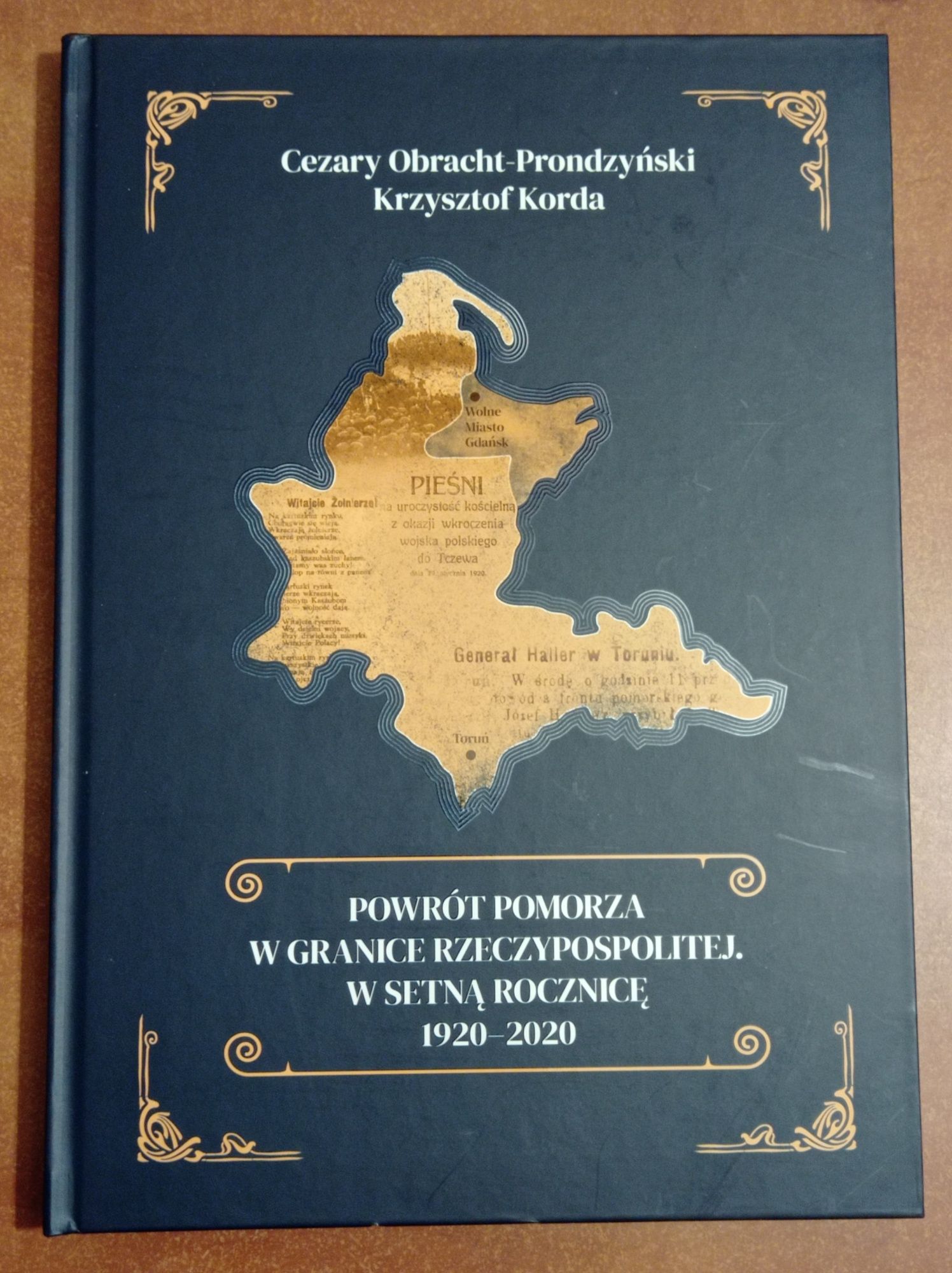4 książki Poczet pisarzy kaszubskich Z podaniem i legendą na szlakach