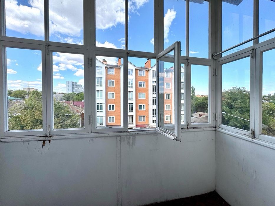 Здаю в оренду 3к квартиру в самому центрі міста. ц1