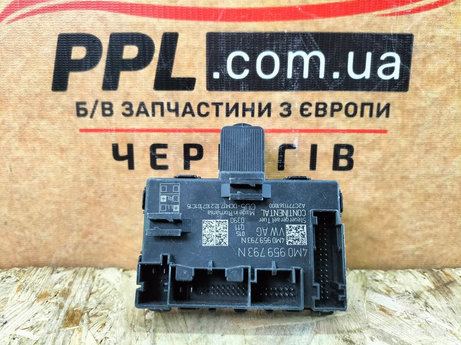 Audi Q7 4M 2015- A4 B9 Блок управления двери передней 4M0959793N
