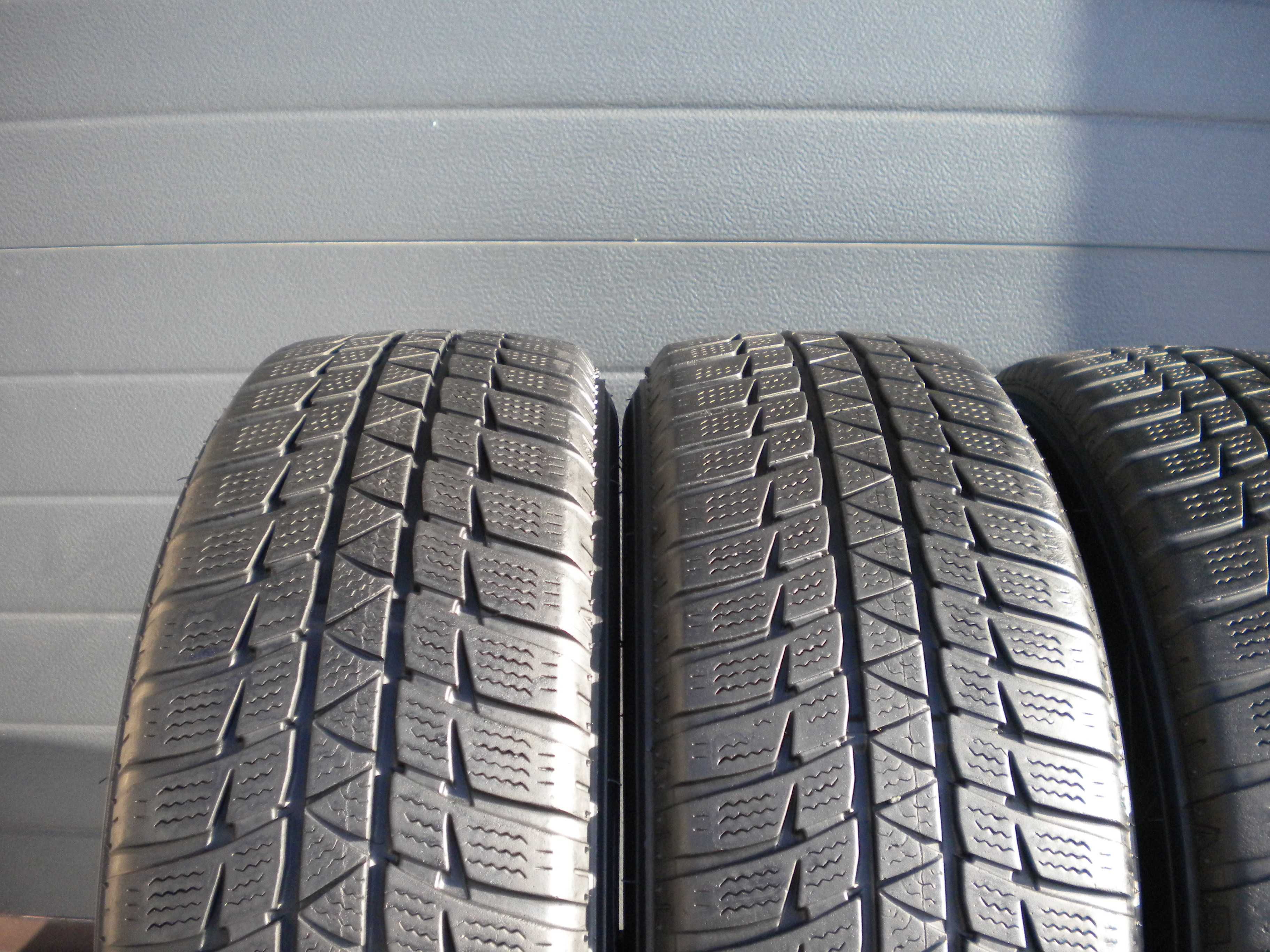 ! 4x Opony zimowe FALKEN HS449 EUROWINTER 165/65R14 79T