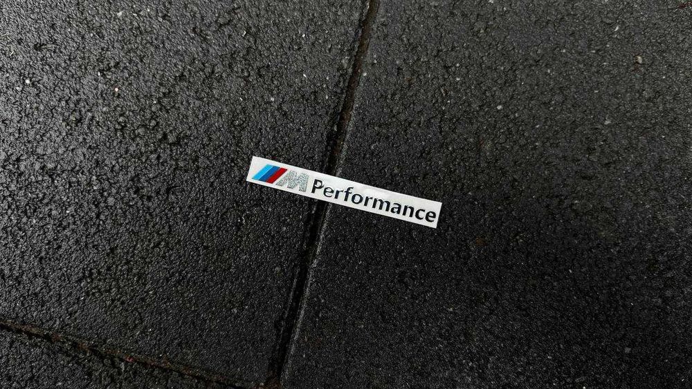Наклейка Performance металлическая BMW E39 E46 E70 E90 F10 F15 F30 БМВ