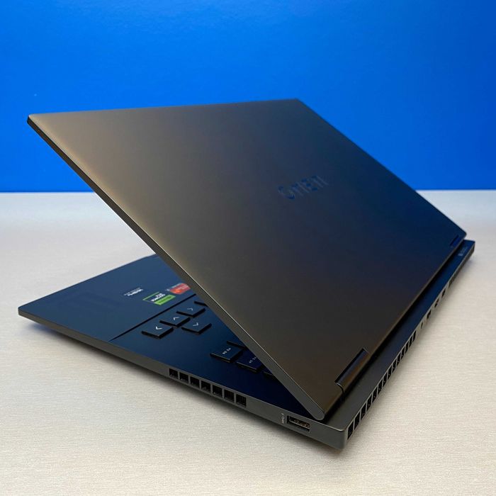 HP Omen 16-XF0000NP - 16.1" FHD (Ryzen 7 7840HS/32GB/1TB SSD/RTX 4060)