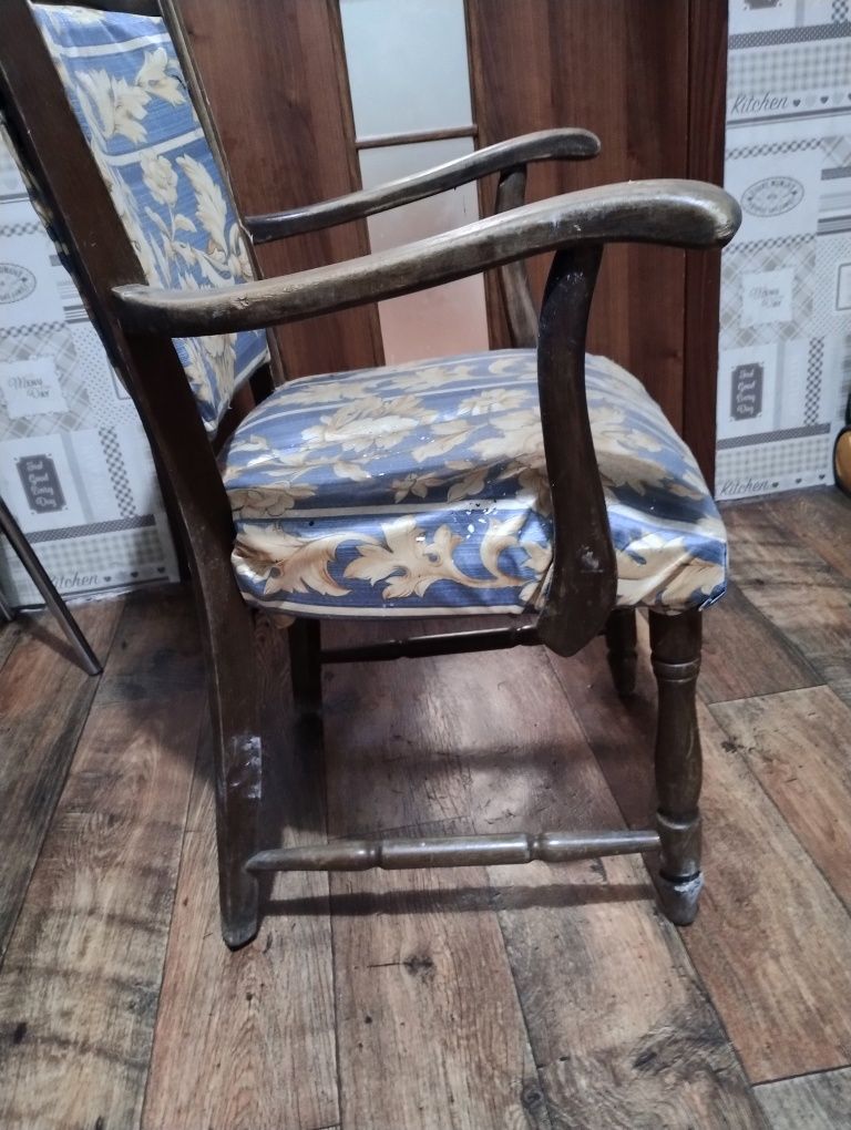 Fotel  drewniany