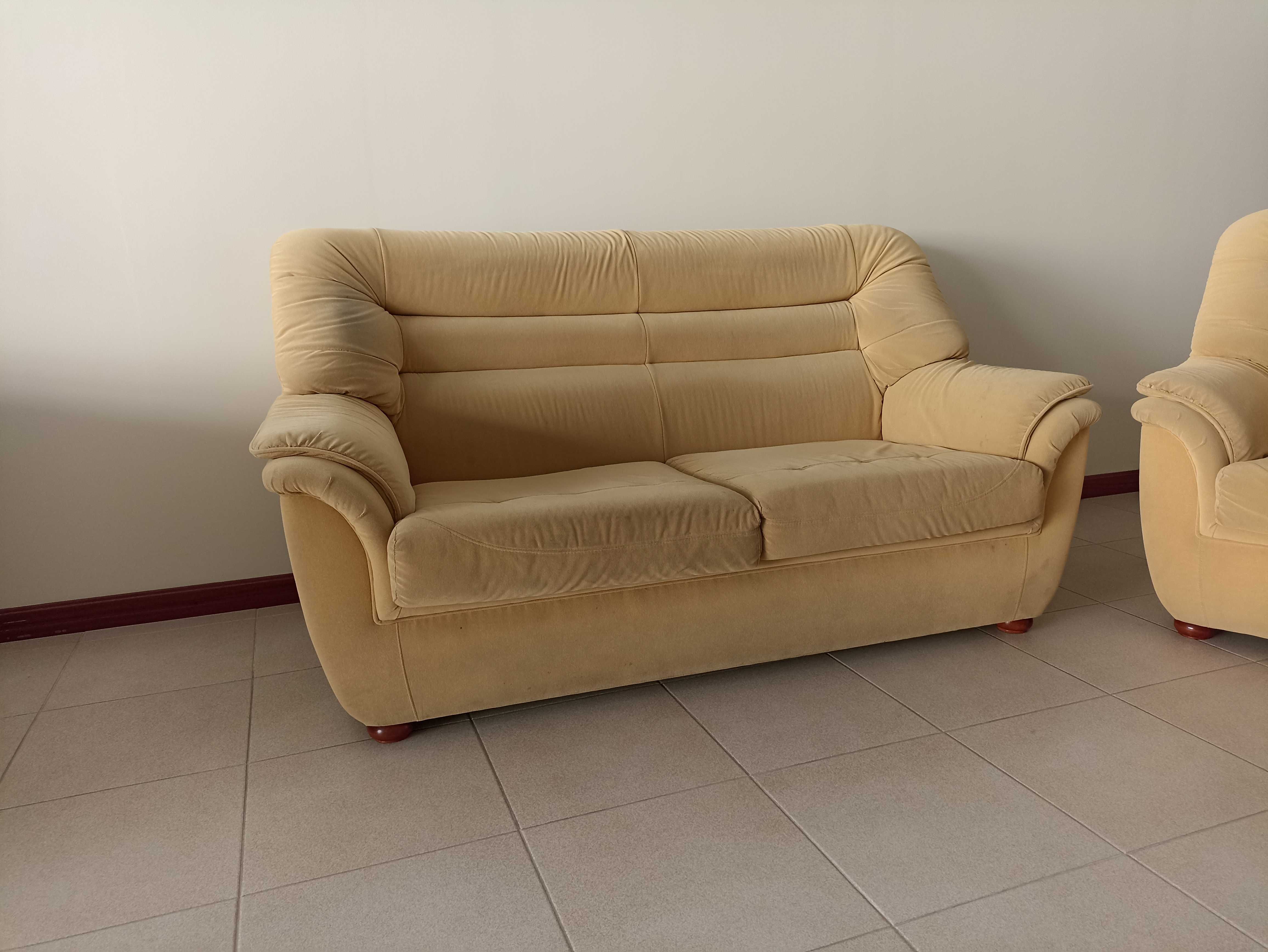 Sofa Tecido 2 Lugares 1.80 Mt