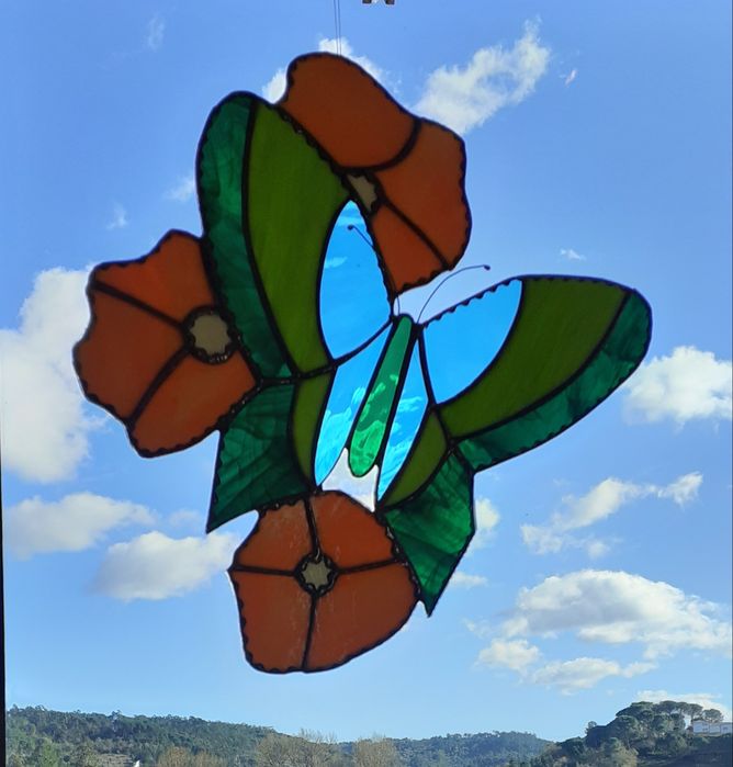 Borboleta em vitral.  31 cm