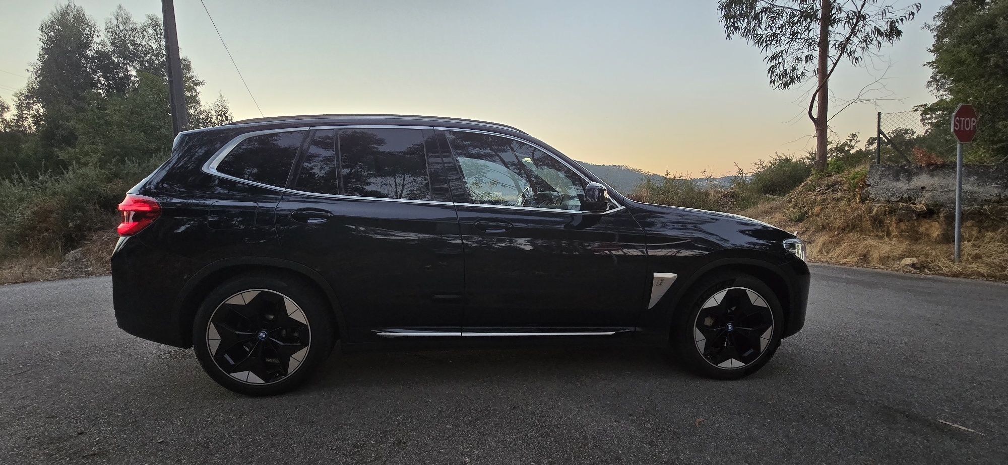 BMW IX3 M sport  IMPRESSIVE High Executive 286 cvs  80kwh