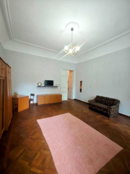 Комната 33м в центре Одессы на Дворянской