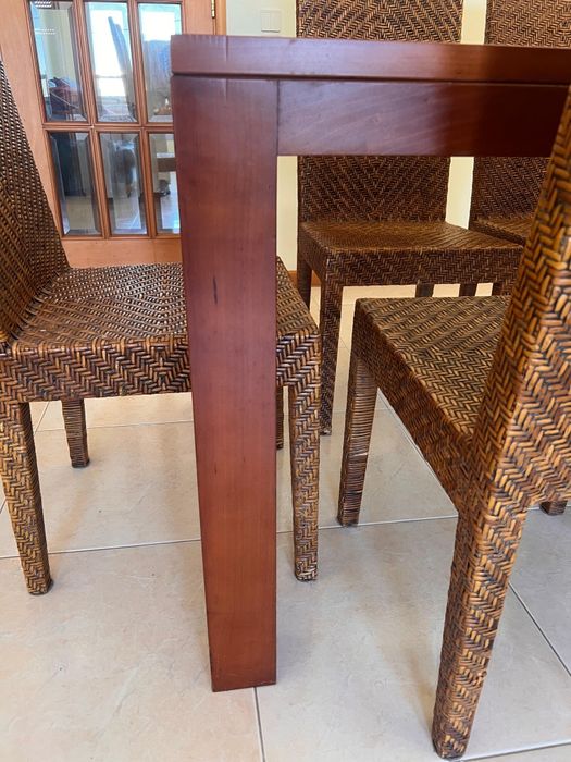 Mesa de Jantar em Madeira Maciça c/ Tampo de Vidro Central (Em Excelen