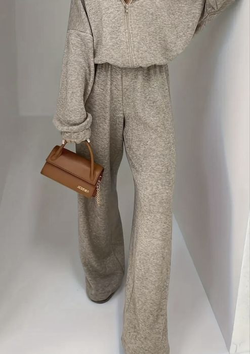 Костюм жіночий стильний. Костюм женский двойка