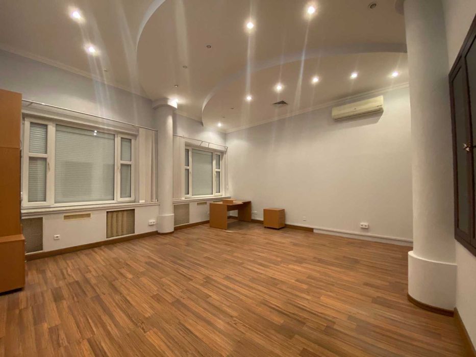 Офисное Здание 1660м.кв.Саксаганского.Печерск.Цена Обсуждается.БЕЗ%