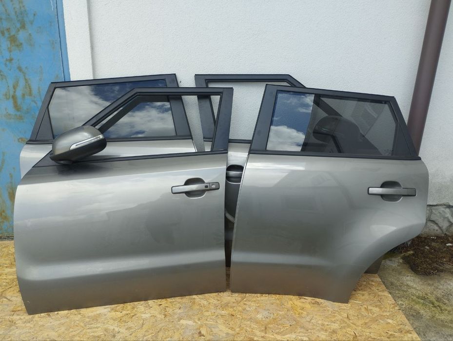 Двері двери дверь Киа соул Кіа соул ев Kia Soul EV колір IM