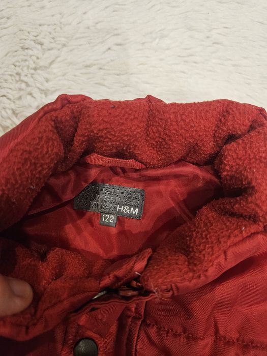 Czerwona kamizelka dziewczynka chłopiec 122 h&m zatrzaski zamek kiesze