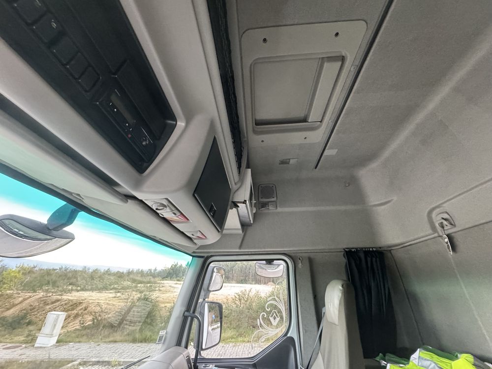 Renault Premium 460dxi e semi-reboque krone