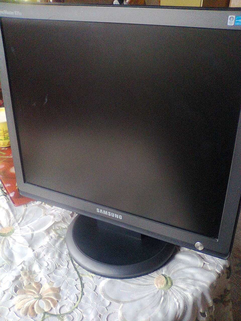 Продам монитор 19 дюймов.