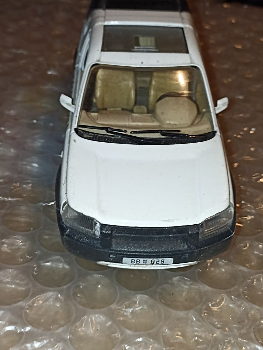 Burago Model Land Rover Freelander (1:24) Safari/Nationalpark
12 € VB