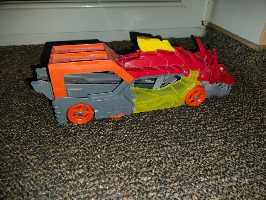 Garaż hot wheels gratis tory hot wheels