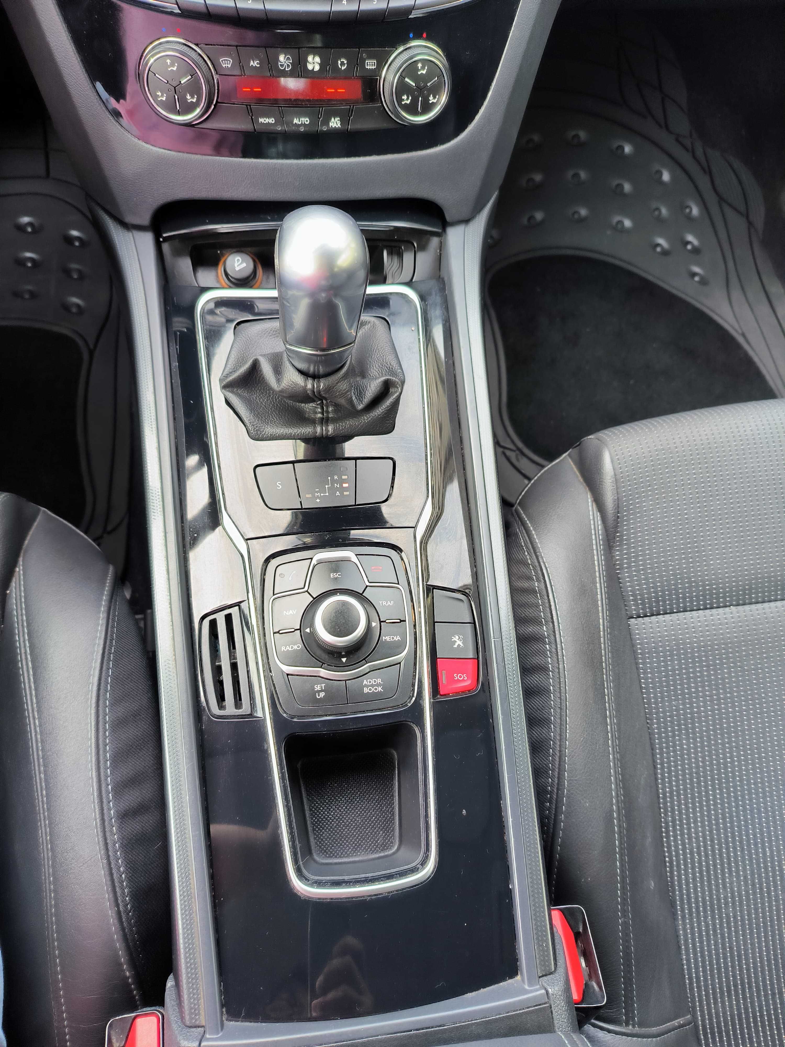 Peugeot 508 carro