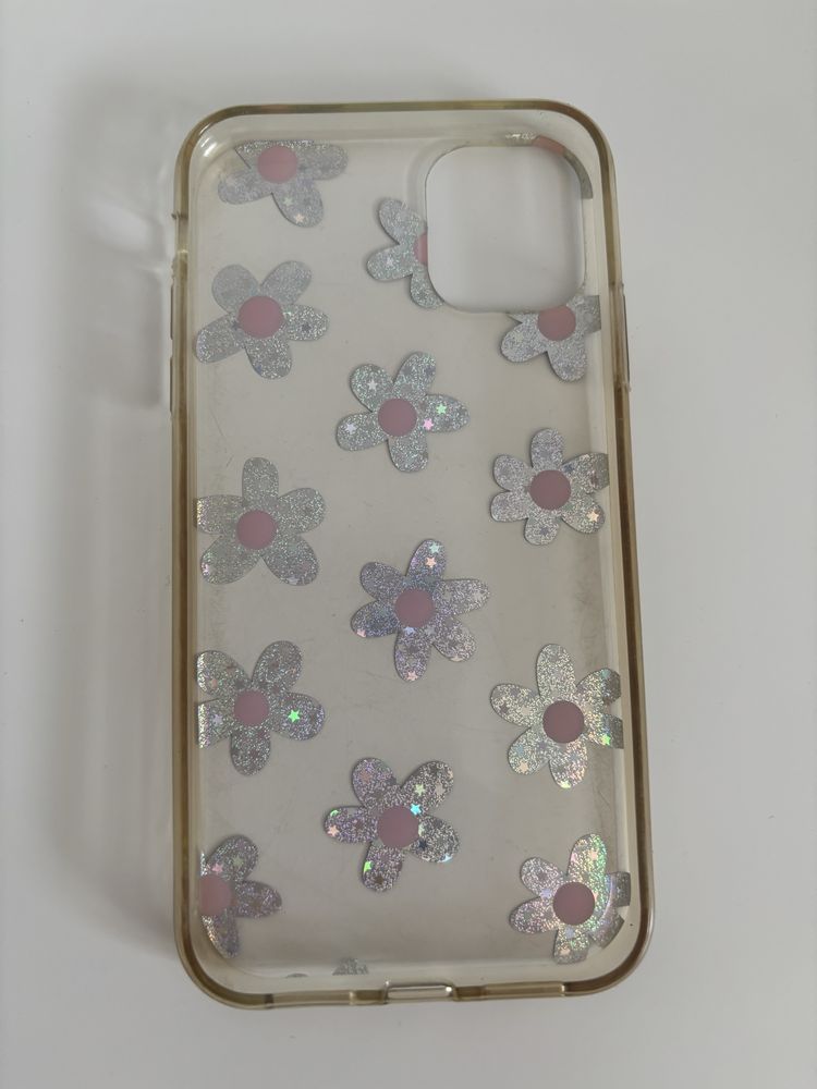 Etui iPhone11 przeźroczyste z kwiatkami