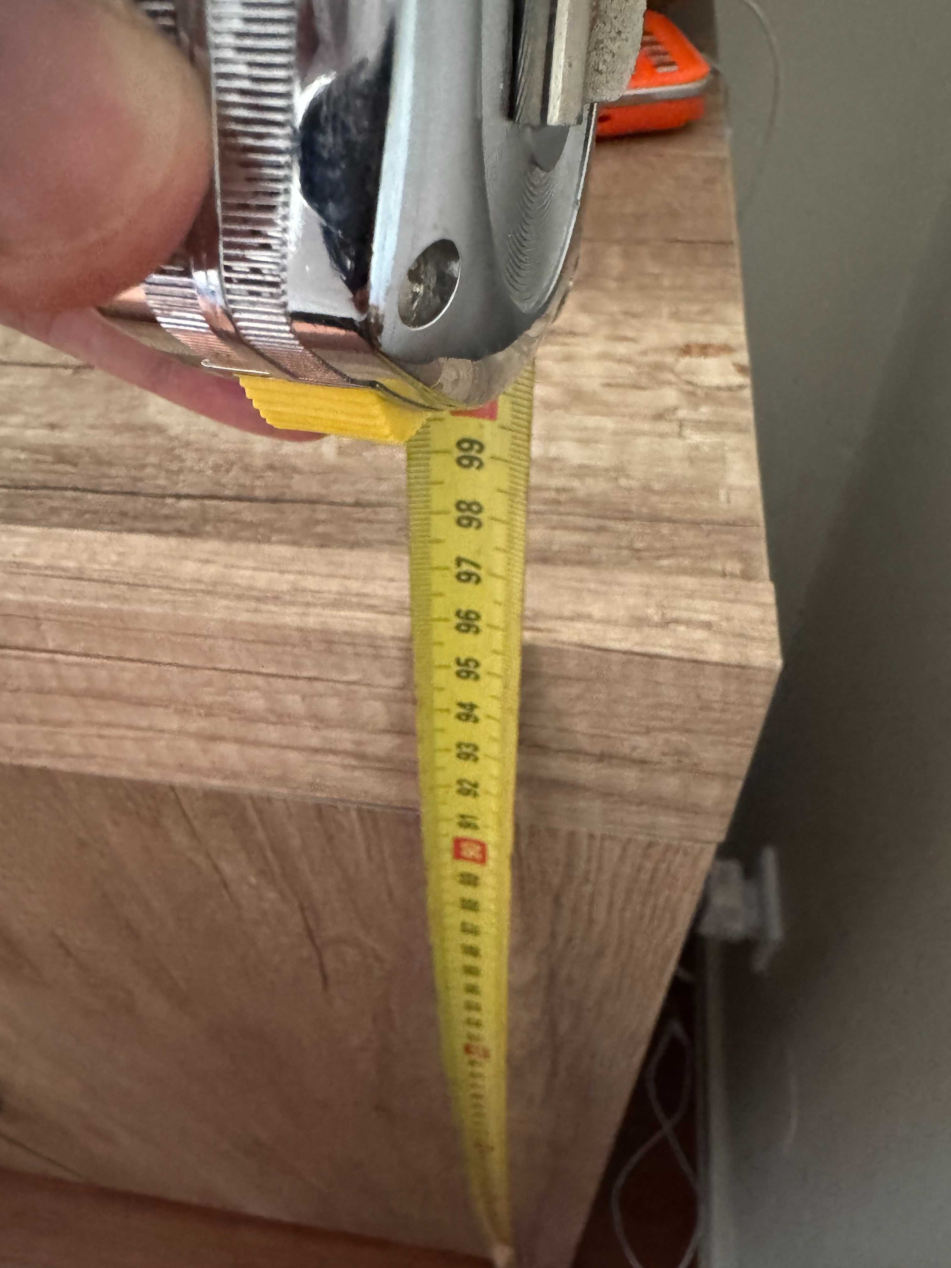 Armário à Venda – Ideal para Arrumação em Casa ou Escritório