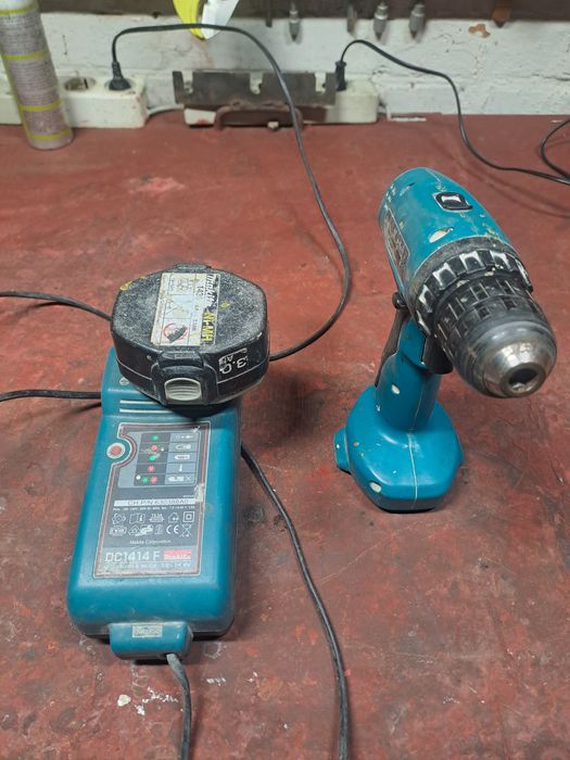 Шуруповерт макіта