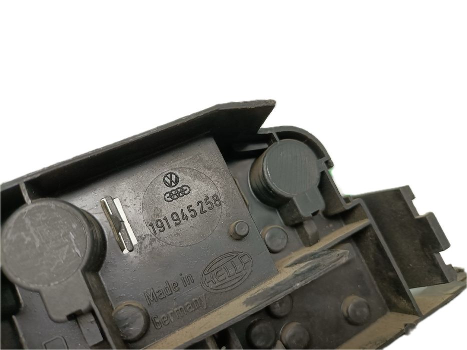 Suporte lâmpada direito VOLKSWAGEN Golf II (19E, 1G1)